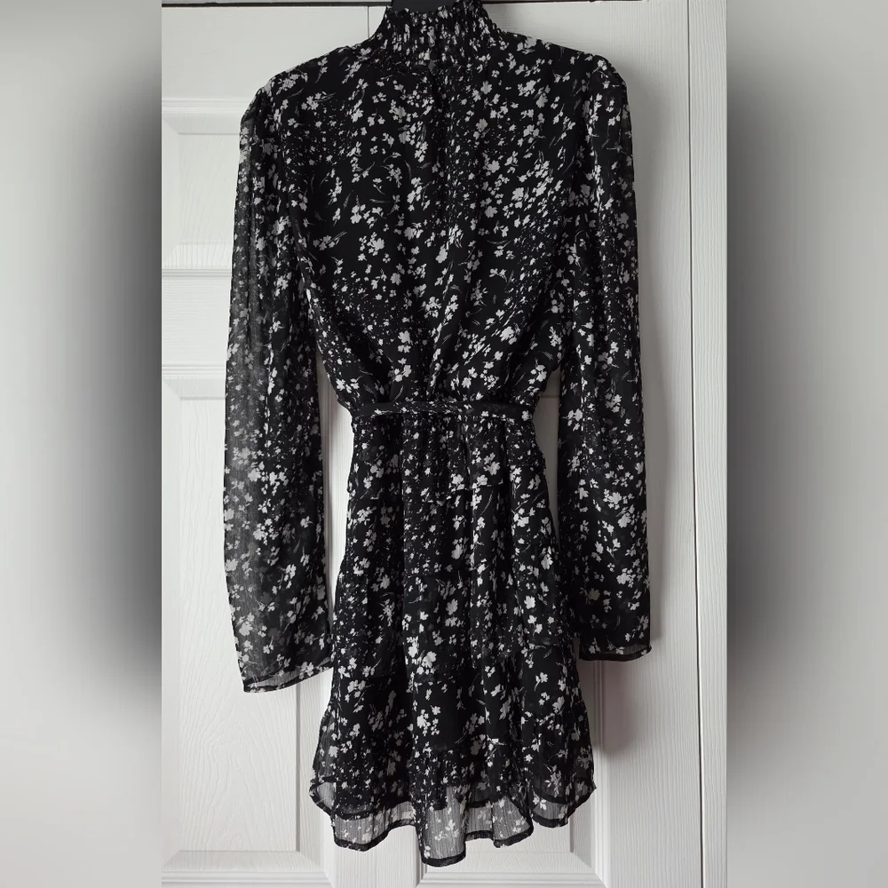 Aqua Black and White Floral Long Sleeve Dress size L - Picture 8 of 13